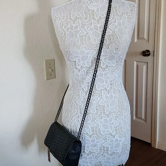 Aimee Kestenberg Leather Quiet Luxury Chic Classic Bag - Picture 3 of 12